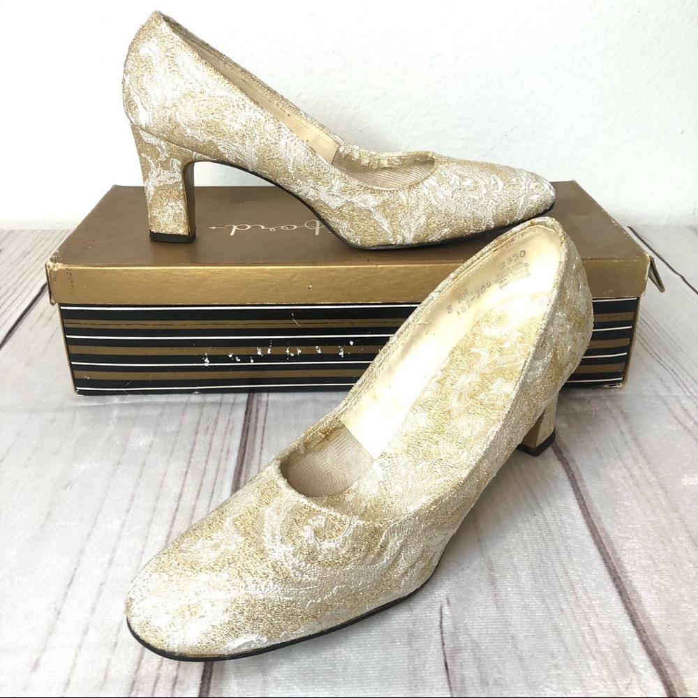 Vintage Stratford White Gold Shimmer Lace Pump Heels Narrow AA In Original Box
